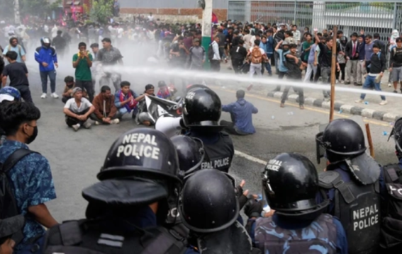 नेपाल में संकट में फंसे भारतीय नागरिक