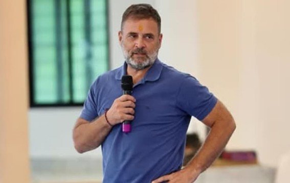 गुजरात में कांग्रेस नेताओं को राहुल गांधी