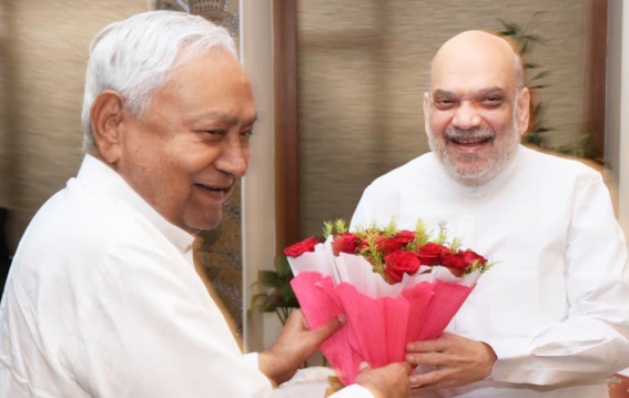 बिहार पहुंचे अमित शाह