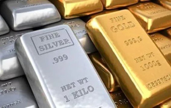 नवरात्रि में सोना चमका