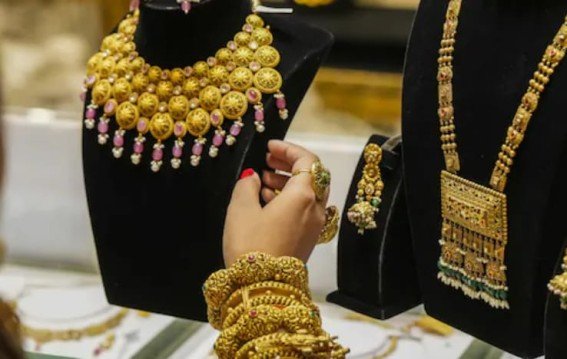 सोने का रेट गिरा