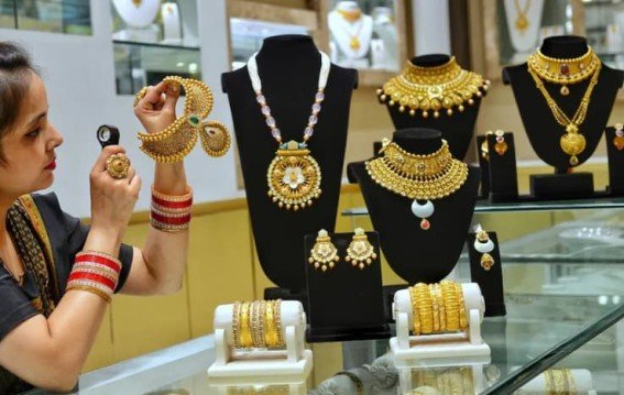 सोना-चांदी लगातार सस्ते