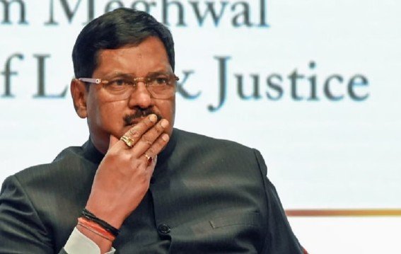 सोशल मीडिया पर फैल रही गलत बातें चिंताजनक