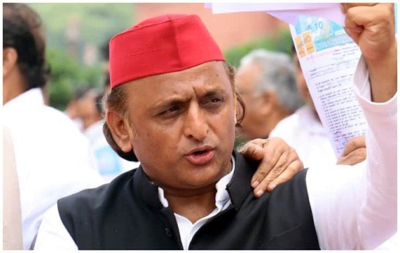 अखिलेश यादव का फेसबुक अकाउंट ब्लॉक