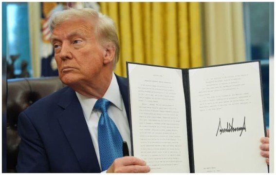 अमेरिका के बढ़ते कर्ज पर अरबपति निवेशक की चेतावनी से मचा हलचल