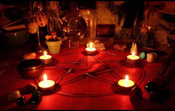 काला जादू या पागलपन पत्नी पर उबलती करी फेंक कर मचाया हंगामा