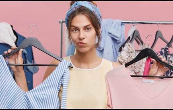 इन फैशन मिस्टेक्स से दिखेंगे उम्रदराज़