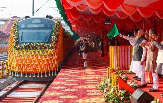 देश को मिली चार नई ‘वंदे भारत’ ट्रेनों की सौगात