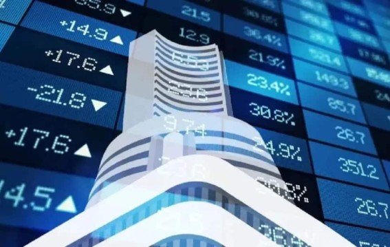 सेंसेक्स 220 अंक उछला