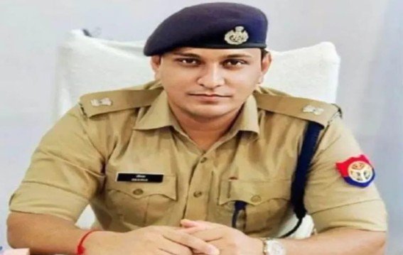 प्रयागराज के गैंगस्टर  के घर हुई नोटों की बरसात