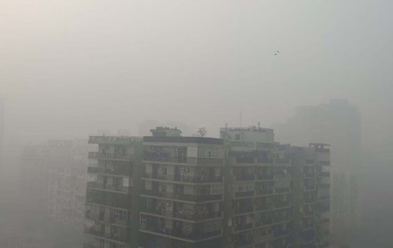 दिल्ली-NCR में धुंध की चादर