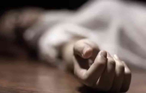 एक छात्रा की खामोशी क्यों