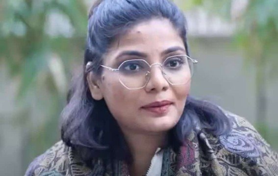 पुलिस के नोटिस पर लोक गायिका नेहा सिंह राठौर का जवाब