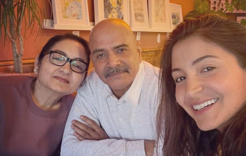 Anushka Sharma is on breakfast date, but with whom?